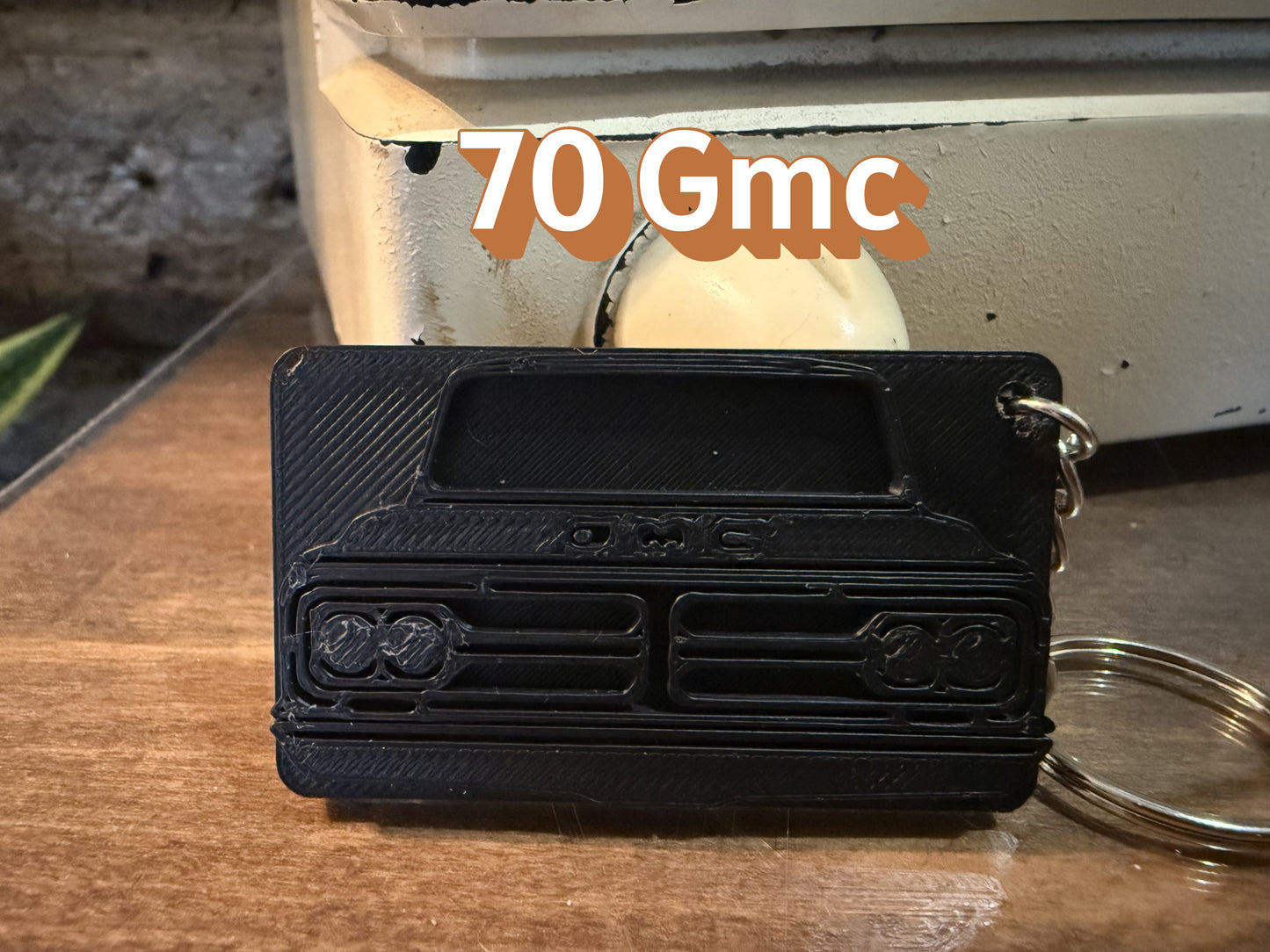🚗 Classic Truck Grille Keychains – 3D Printed Retro Front Ends | Perfect Gift for Car Lovers!