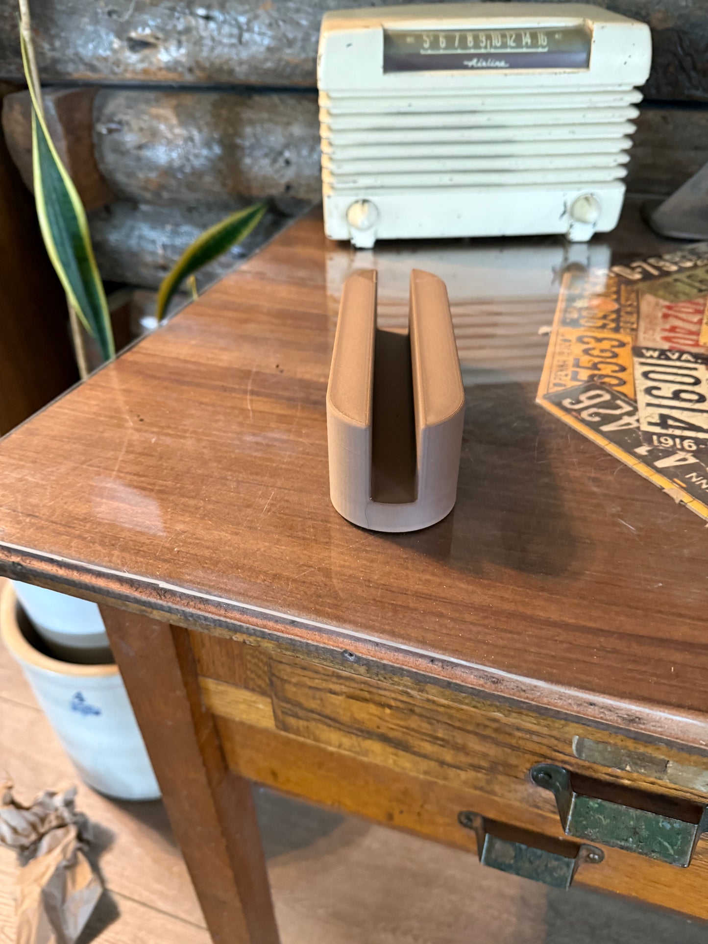 3D Printed Tablet Holder | Minimalist PLA Wood Stand | Horizontal Slot Dock for iPads and Tablets