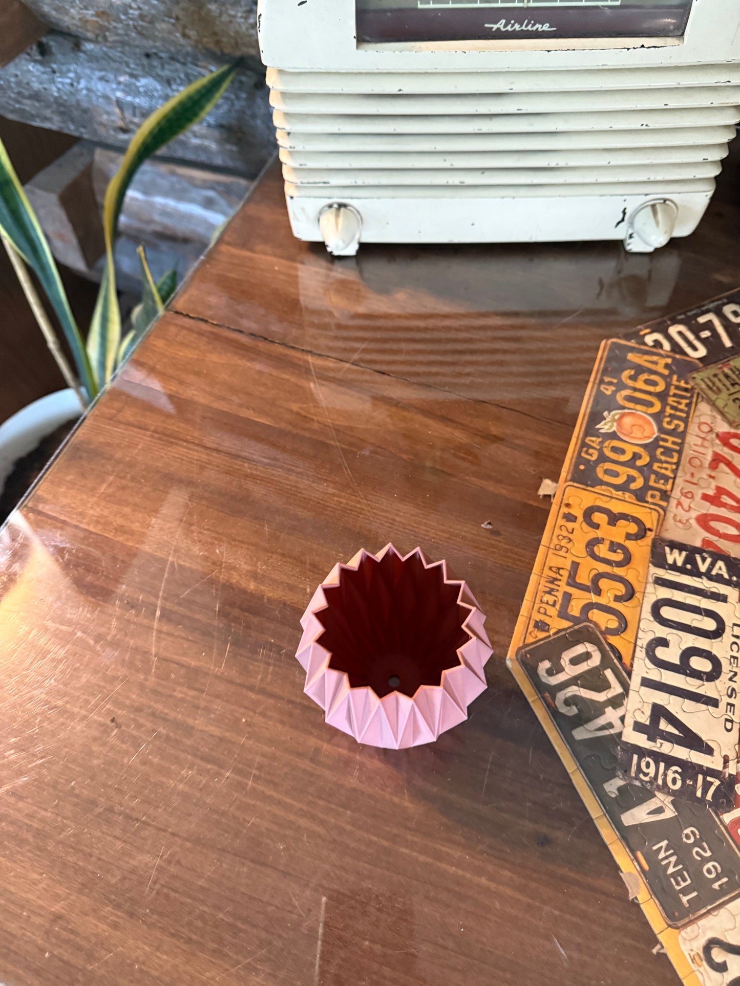 3D Printed Faceted Mini Planter β Modern Geometric Design