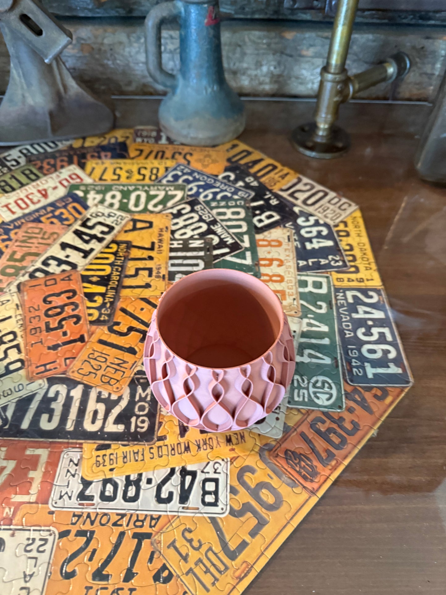 3D Printed Modern Planter – Teardrop Pattern – Small Indoor Pot