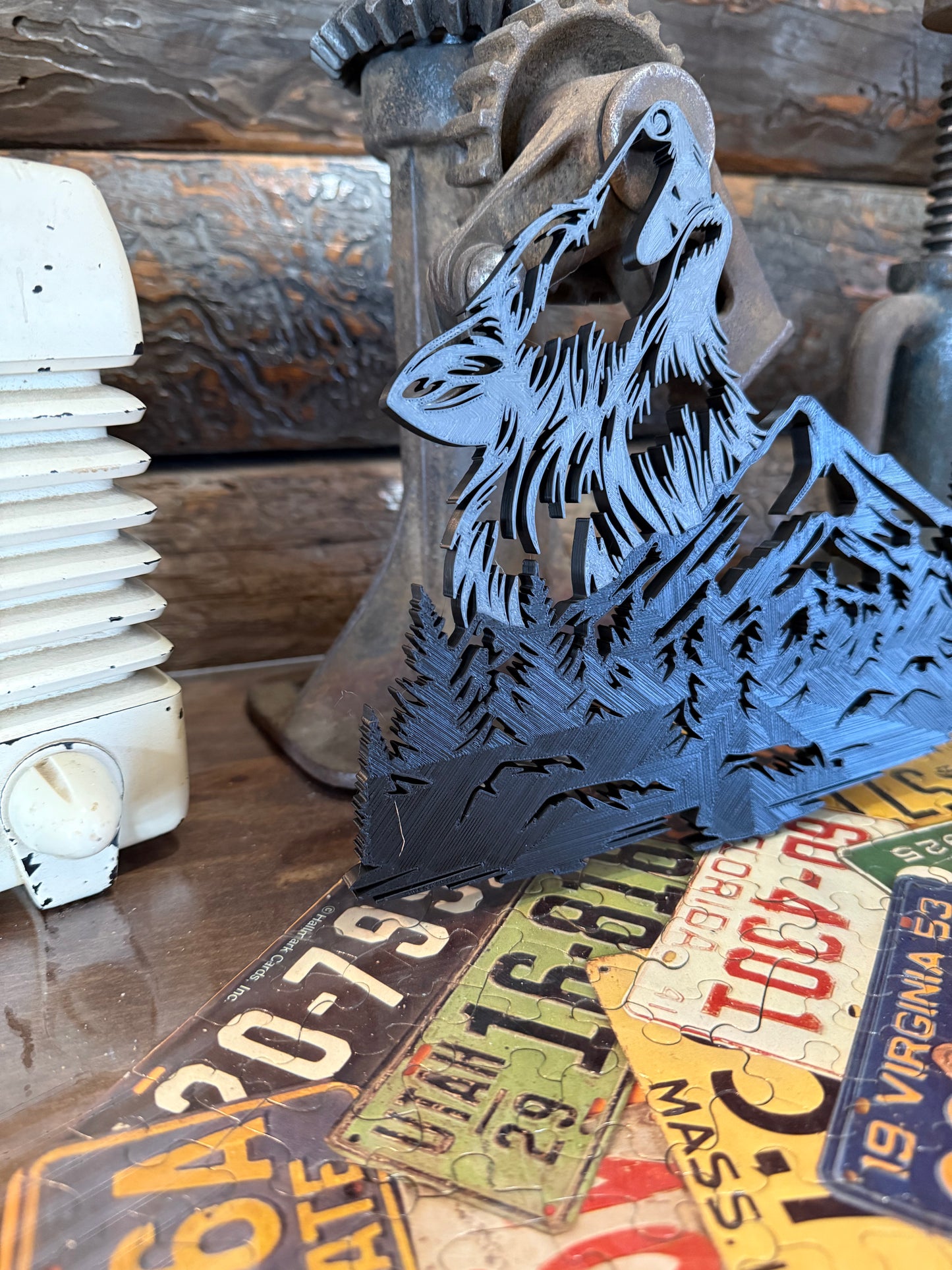 3D Printed Wolf & Mountain Wall Art β Rustic Cabin Lodge Decor, Woodland Wildlife Nature Gift