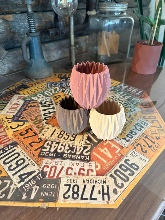 3D Printed Faceted Mini Planter – Modern Geometric Design