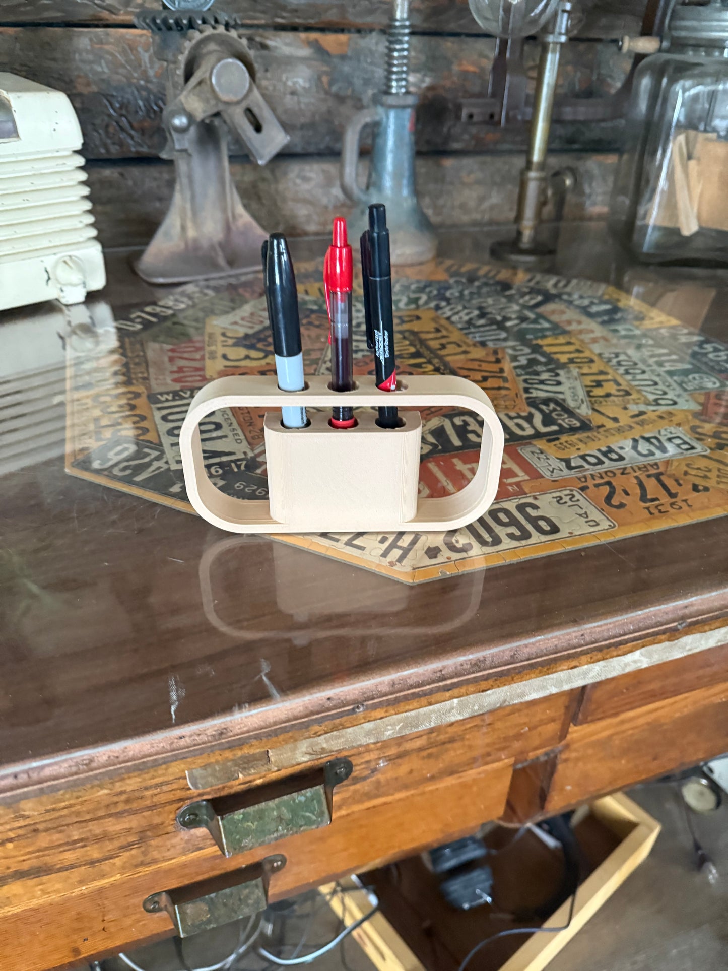 3D Printed Modern Pen Holder – Minimalist Desktop Organizer