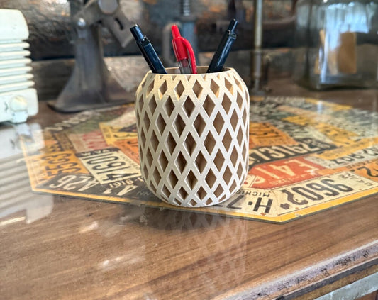 Geometric 3D Printed Pen Holder – Modern PLA Wood Style Desk Organizer